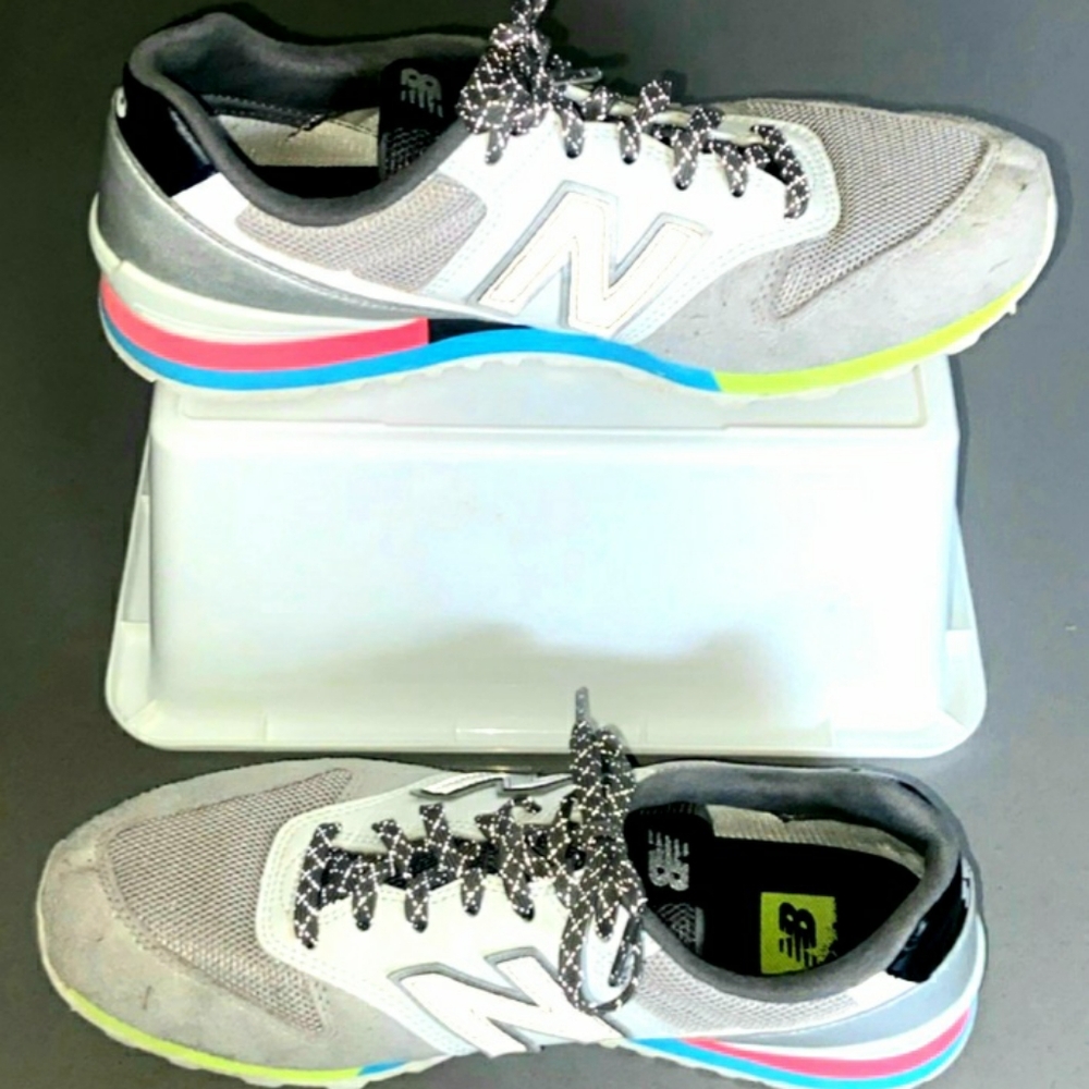 New Balance Womens 996 Wax Blue Rain Cloud Marblehead Suede Upper Sneakers 9